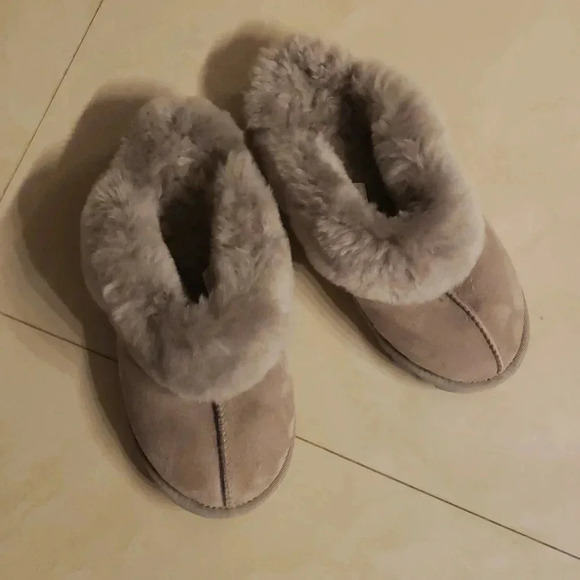 Real fur Flip flops size 7 - Picture 1 of 3